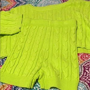 Two piece cropped sweater short set.